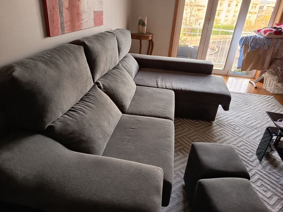 Vendo um sofá em ótimo estado de conservação