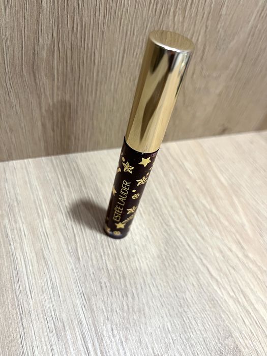Estee lauder nowy błyszczyk świąteczny limitowana śliwka Divine Plum