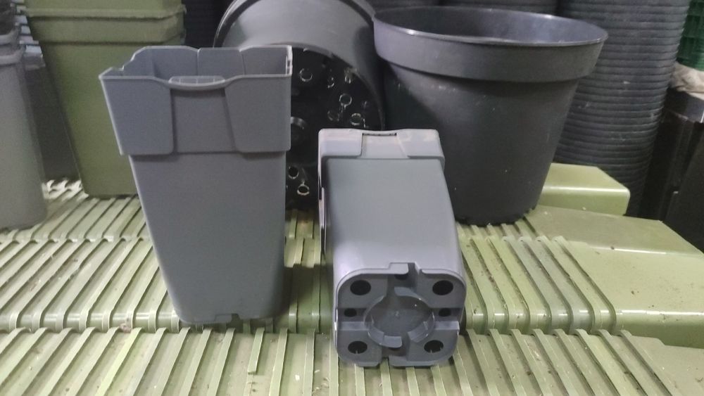 Горщики, контейнери від 1л до 20 л