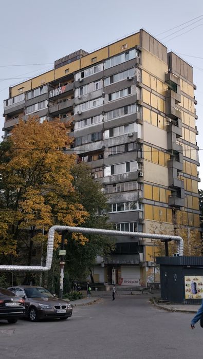 ПРОДАМ квартиру ЖМ Тополь 2 ПОВЕРХ +велика ЛОДЖІЯ