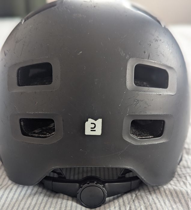 Capacete e luvas