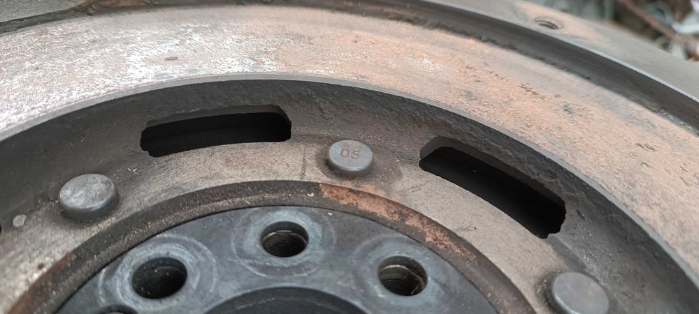 Корзина щеплення з маховиком на Опель омега.