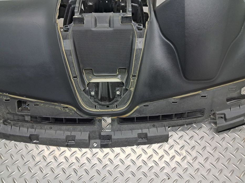 Торпедо с подушкой безопасноти FORD EDGE MK2 15-24 GT4Z5804320EB