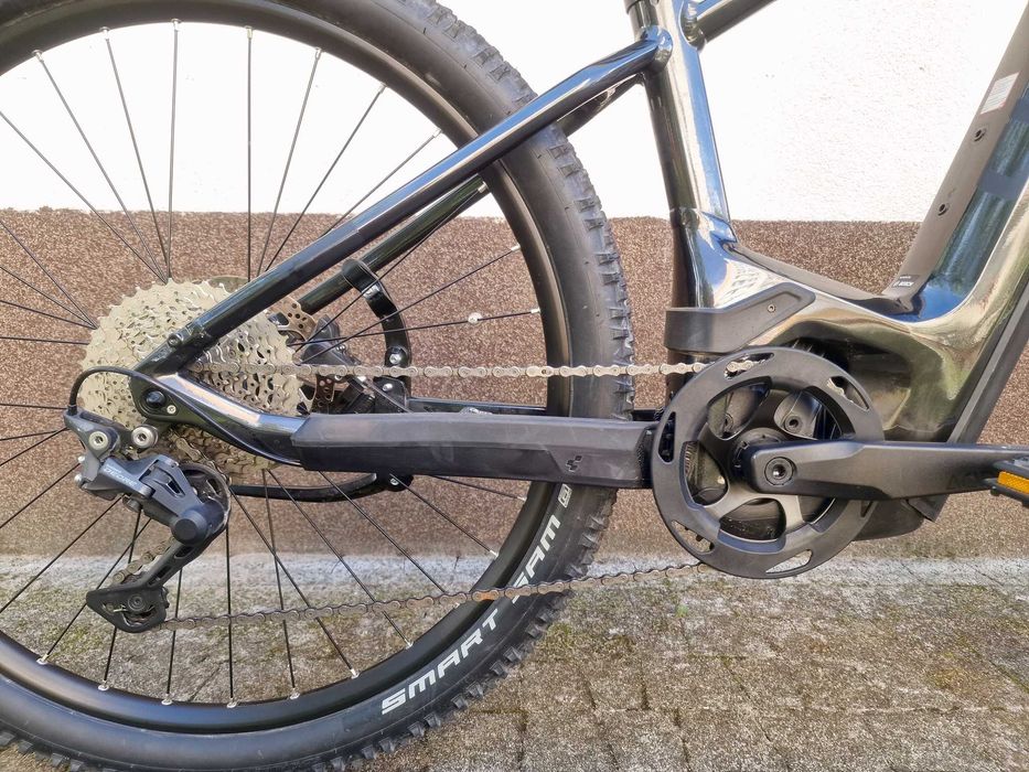 Mały rower elektryczny CUBE Reaction Bosch CX / roz S / przebieg 170km