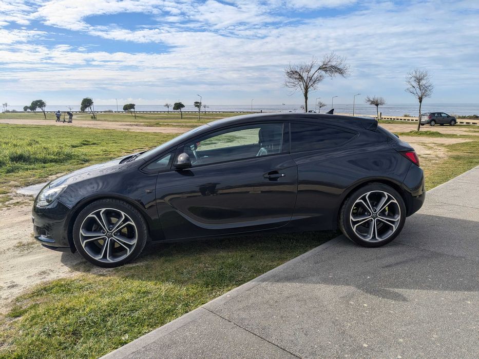 Opel Astra GTC 1.7 Limited Edition 147/200