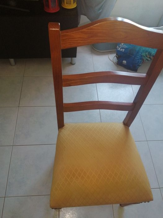 Cadeira em cerejeira