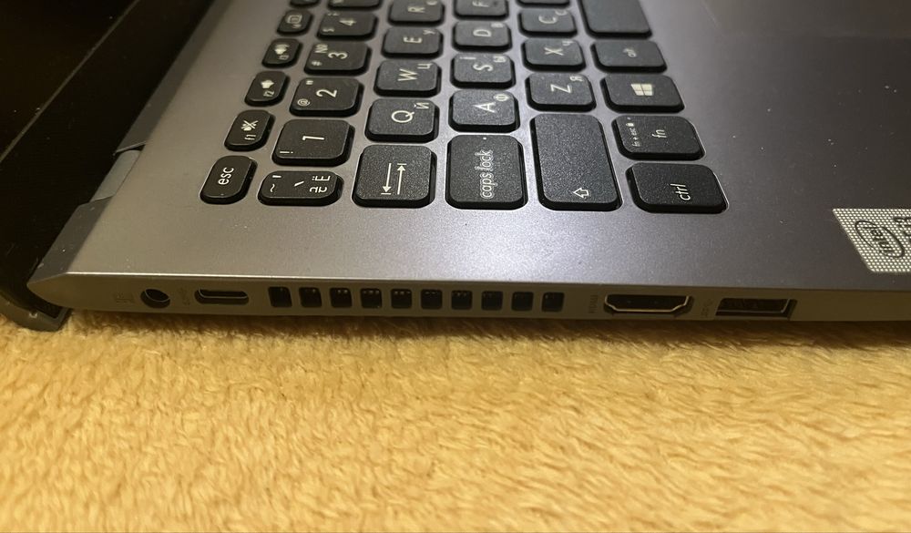 Asus VivoBook X509,