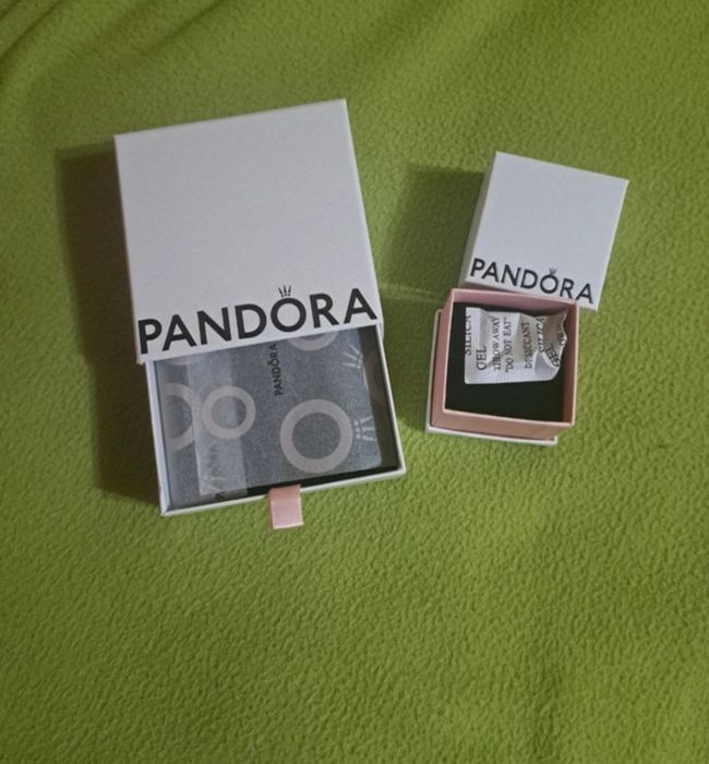 Caixas  pandora*