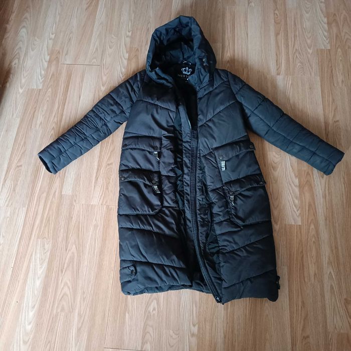 Куртка пуховик женская б/у размер 46 чёрная