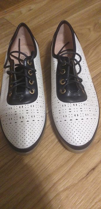 Продам  мокасины