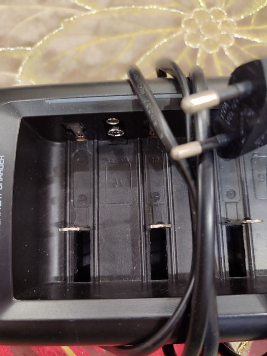 Ładowarka do baterii akumulatorów