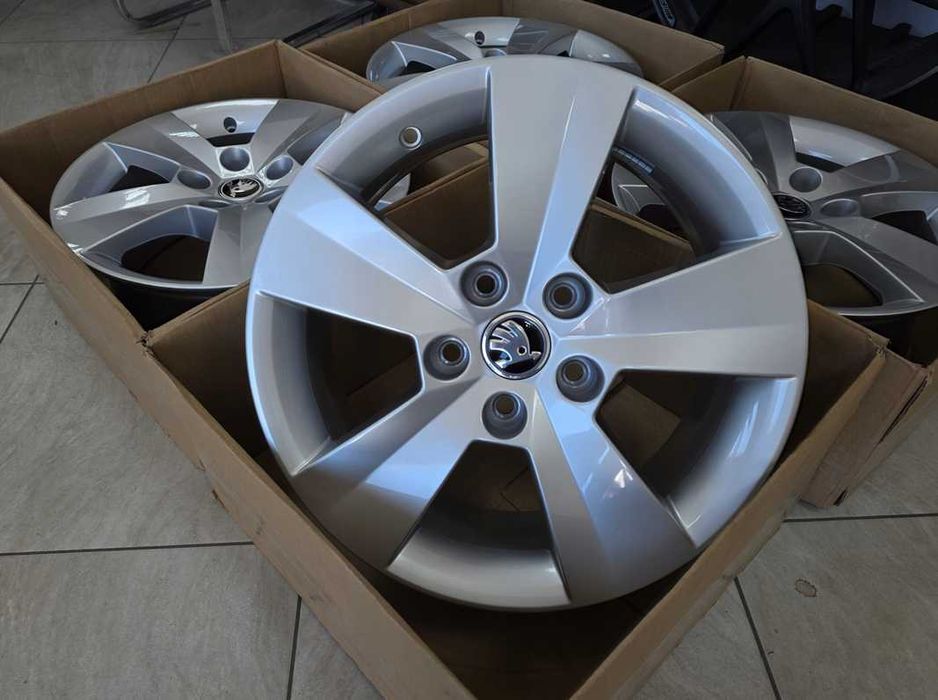 NOWE FELGI ORYGINALNE Skoda Superb Audi A3 VW Passat B7 B8 ET 41 16 CALI