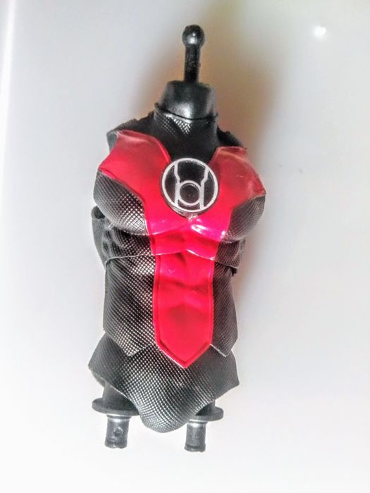 Torso de super herói Avengers.