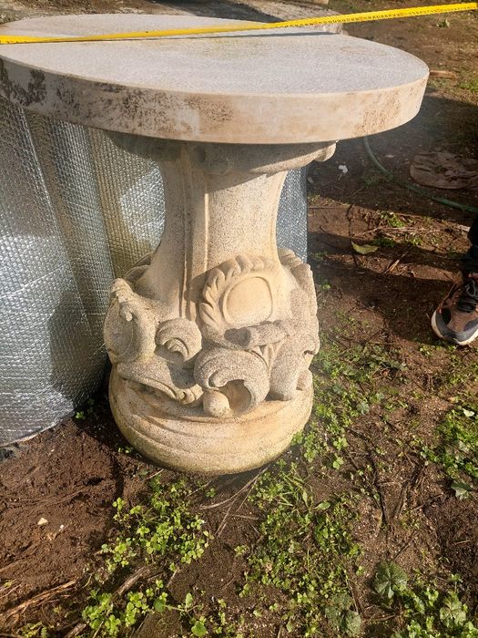 Mesa redonda de jardim