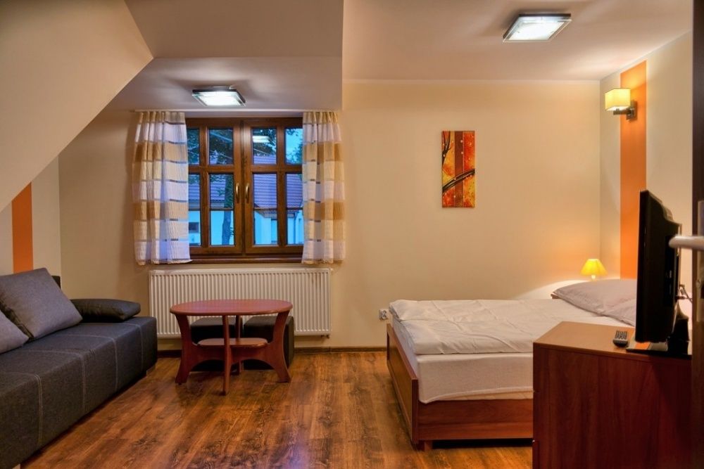 Willa Echo, idealna lokalizacja, centrum, komfortowe pokoje i apartamenty, parking, ogród, plac zabaw, pieszo wszędzie blisko :)