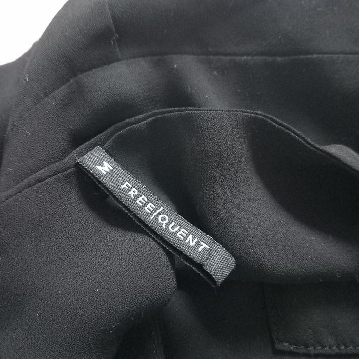 Elegancka czarna koszula z długim rękawem Freequent