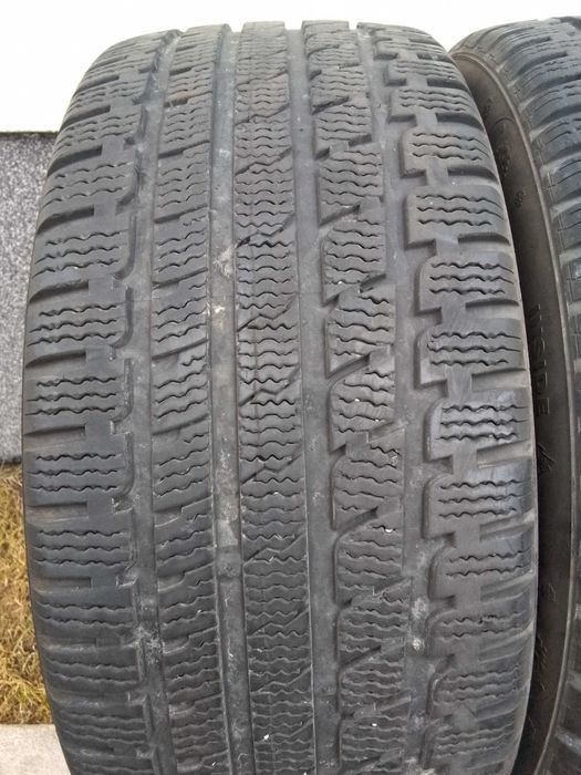 2 opony zimowe Kumho 235/45R18 rant, bieżnik 6mm.
