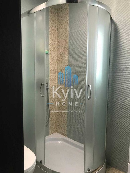 Продаж Будинок у лісі біля Києва — газ, каналізація, готовий для життя