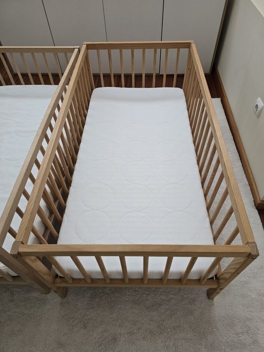 Duas camas de criança 1,25x65x50 mts