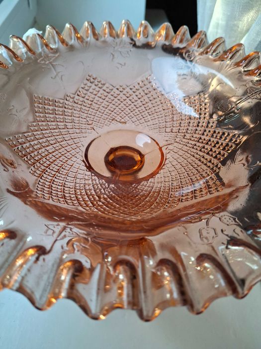 Duża szklana patera na stopce herbaciana PRL