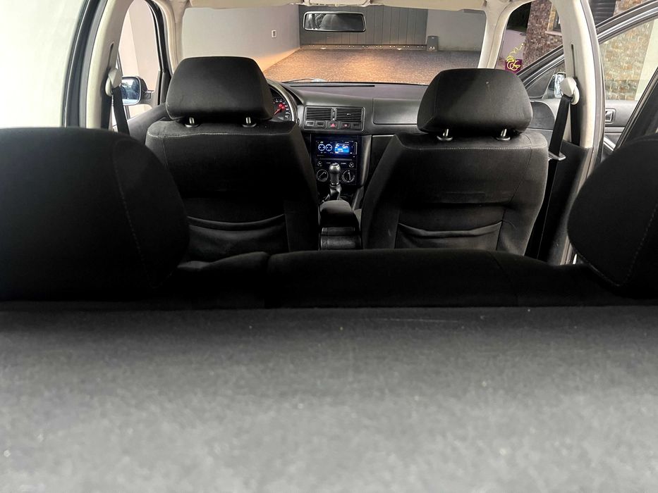 VW GOLF IV preto