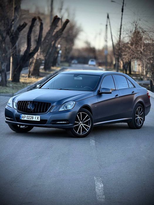 Mercedes-Benz E 200 (W212)