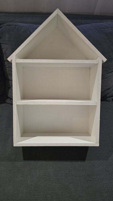 Domek drewniany połka biały