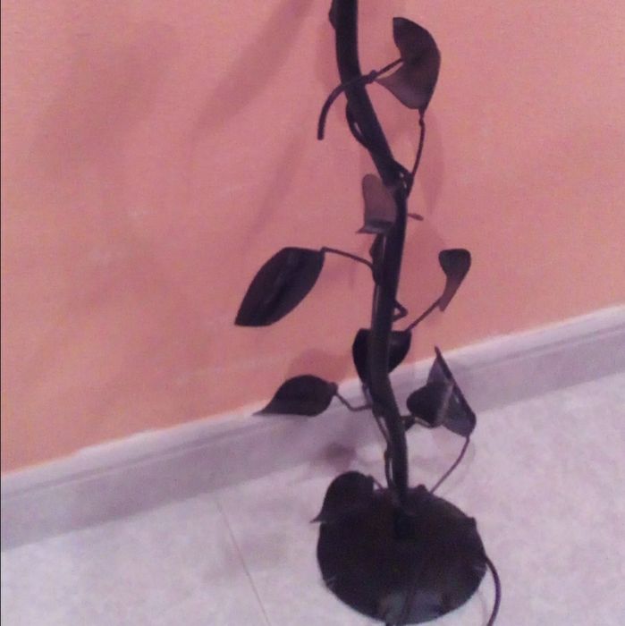 Candeeiro de mesa.