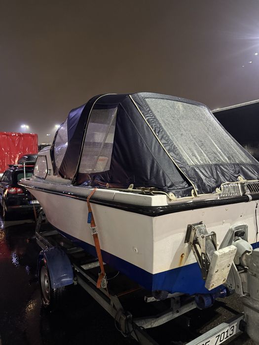 Kadlub  lodzi motorowej Selco 18
