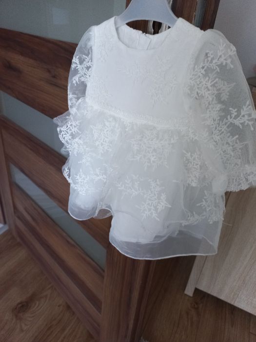 Ubranko na chrzest dla dziewczynki