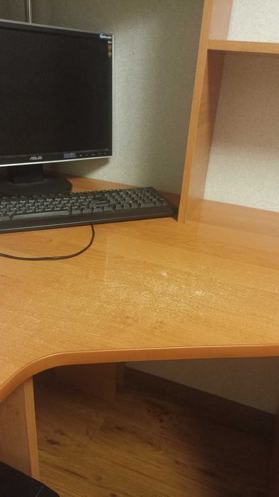 Стіл письмовий/комп'ютерний