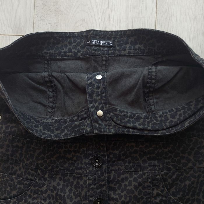 Sukienka bez ramiączek denim panterka Stradivarius S