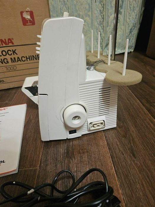Продам оверлок Bernina 700D