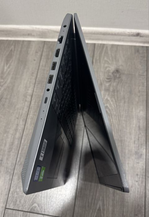 Ігровий ноутбук. MX230, 8Gb DDR4, нова SSD256Gb, налаштований.