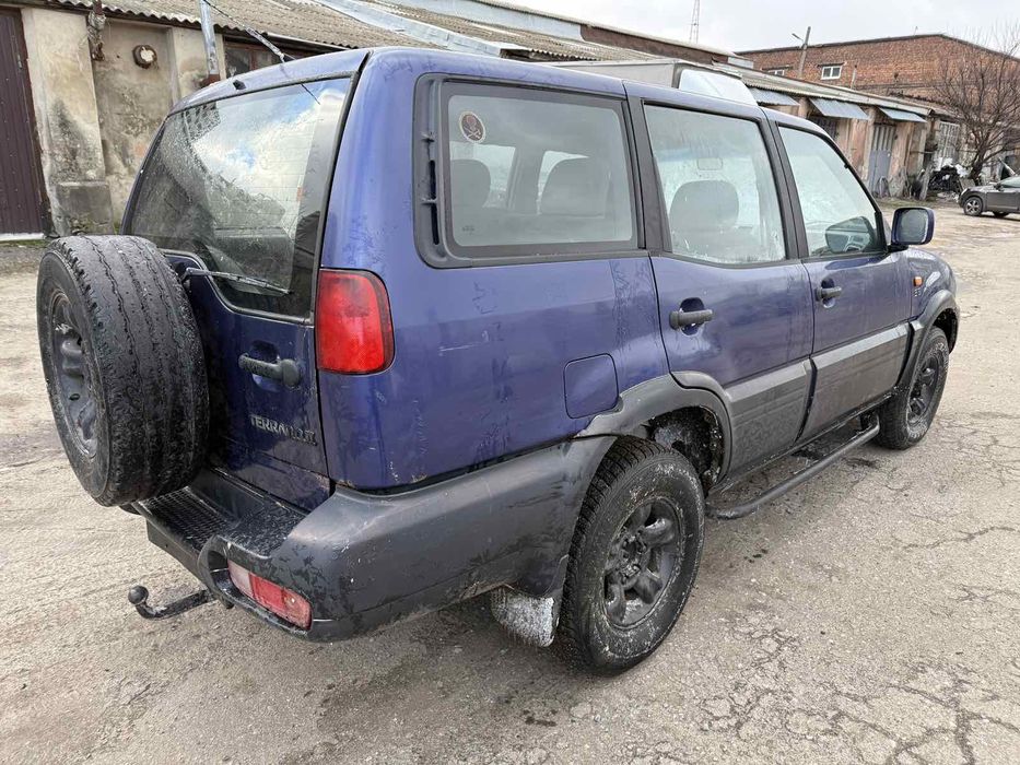 Nissan Terrano 2000рік 2,7дизель повний привід 4х4