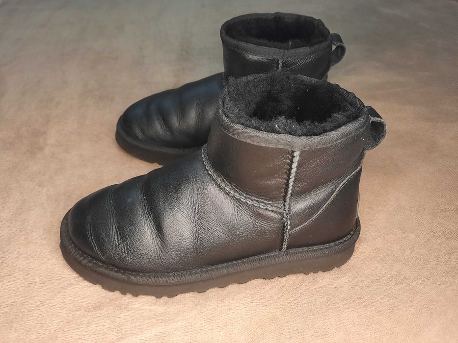 37 Жіночі натуральні UGG Classic Mini Уггі черные Теплі чорні Угг UGGI Угги черные мех