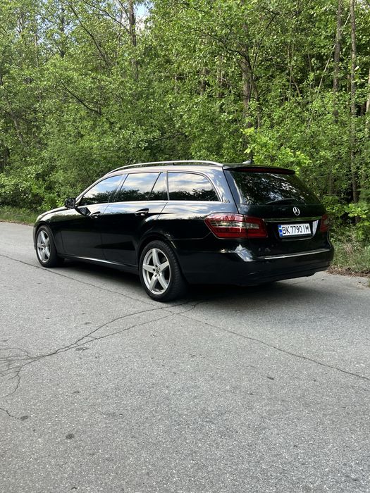 Продам Mercedes 212