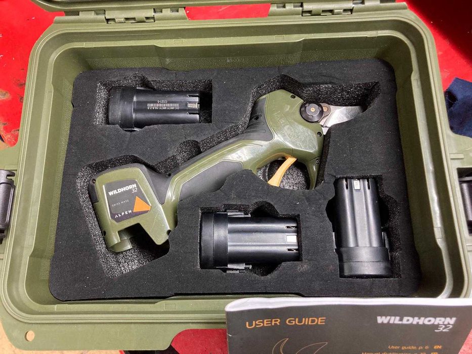 Máquina de corte: Tesoura / Podadora elétrica Alpen