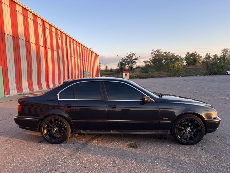 BMW 520i 1998 года