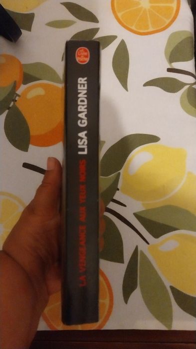 La vengeance aux yeux noirs. Portes incluídos