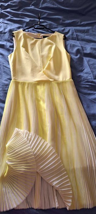 Plisowana sukienka M