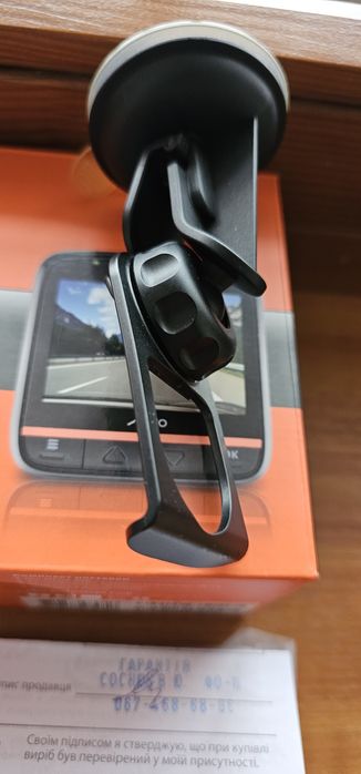 Продам видеорегистратор MiVue 358