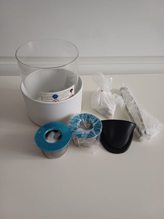 Kominek Stołowy na Bioetanol Andeko z Białymi Kamieniami