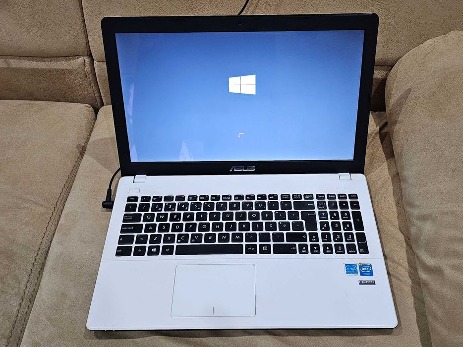 Portátil Asus X551MA Branco