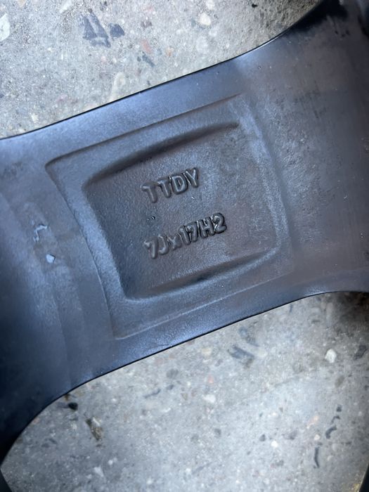 Felgi Dezent 5x114.3 16” 6.5J Et48