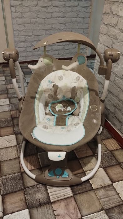 Гойдалка шезлонг автоматичний