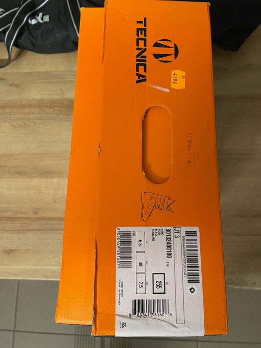 Narty zjazdowe 130 komplet, buty, kijki, kask