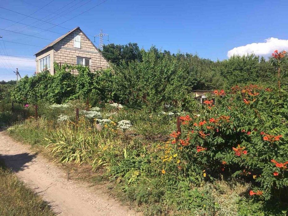 Продам жилую 2х этажную Дачу с гаражом Криворожская трасса село Новое
