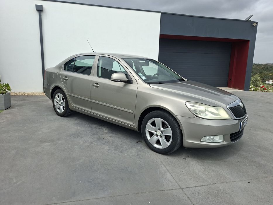 VW skoda 1.6tdi nacional 2010 foto 2