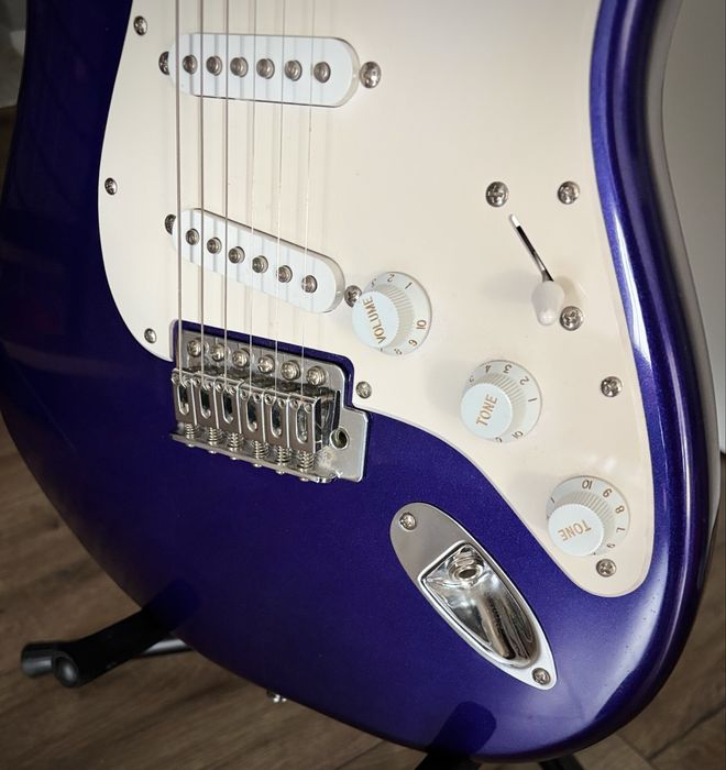 Gitara Fender Squier FSR Bullet Stratocaster Metallic Purple - limitowana edycja